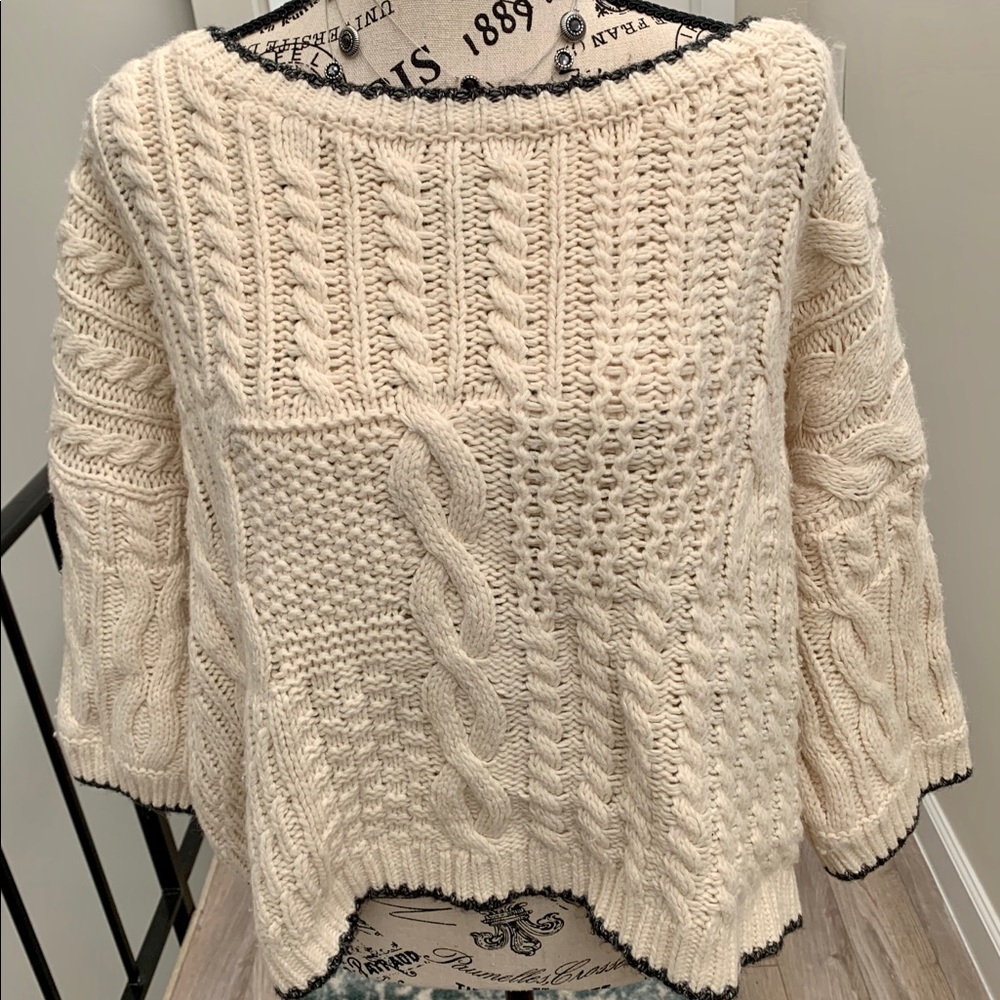 🎉 Victoria Secret Short Sleeve Wool Crop Sweater